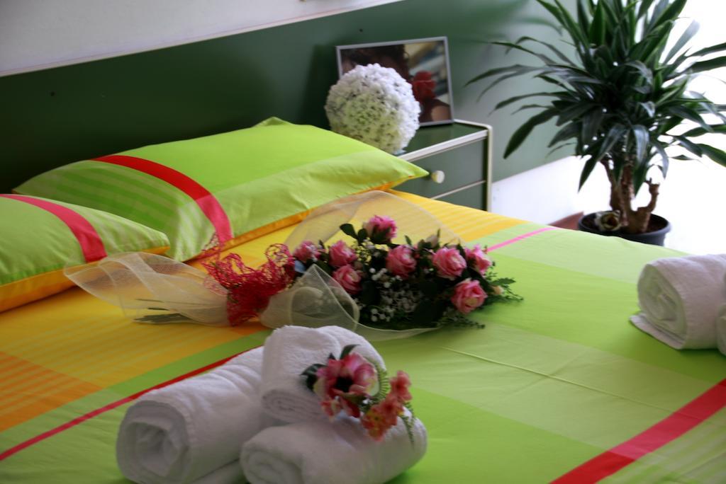 Hotel Astrid Cervia Habitación foto